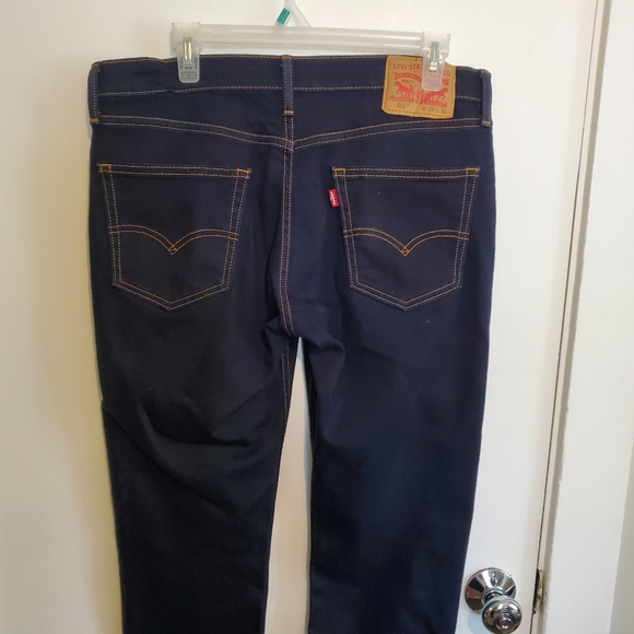 Levi's 511 jeans, 33" waist, 32" inseam dark blue. - Picture 4 of 8